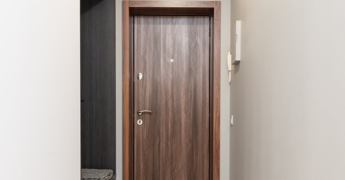 Is a built in wardrobe better than a walk-in?