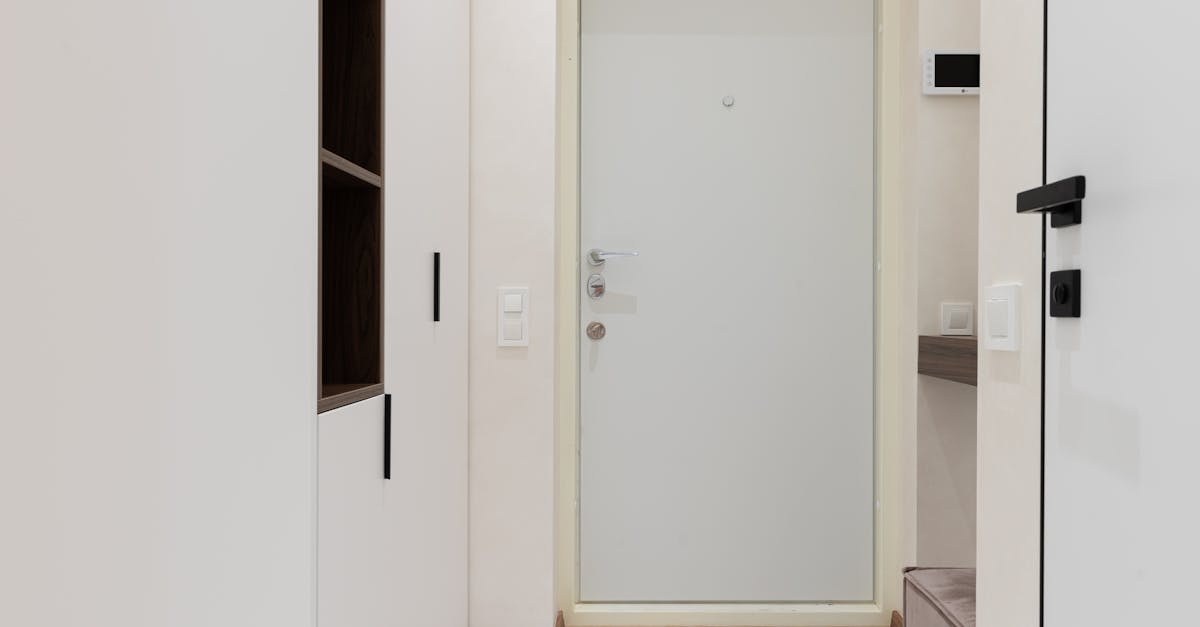 The Pros and Cons of Sliding Door Wardrobes